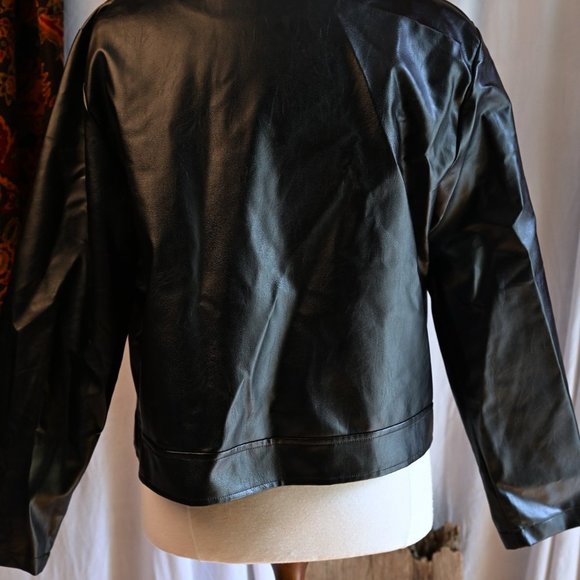 Perfecto Shein - Picture 2 of 4